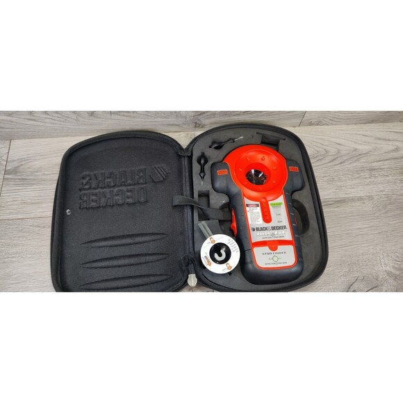 Black & Decker Bullseye Laser Level Stud Finder Case Accessories BDL100S Measure - Picture 2 of 6